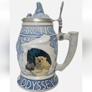 Avon Vintage 2001 Tom O'Brien Artic Odyssey Polar Bear Ocean 9.8" Stein